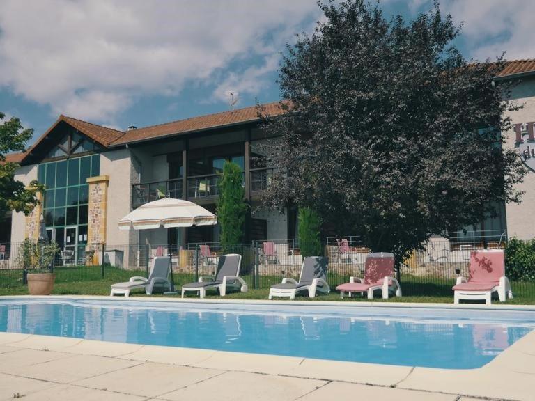 Hotel Du Golf Roanne Ngoại thất bức ảnh