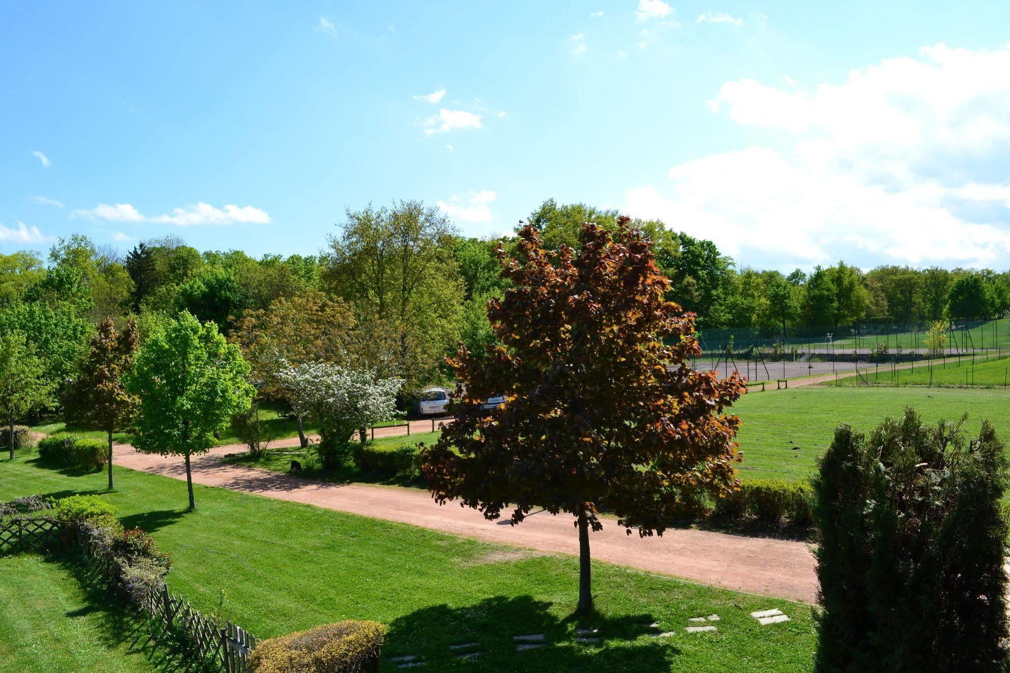 Hotel Du Golf Roanne Ngoại thất bức ảnh